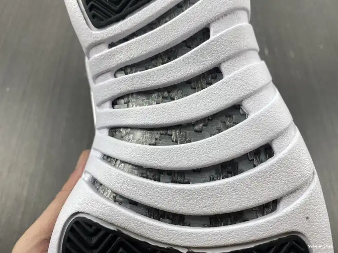 HYPE Air Royal WMNS AO6068-004 12 Hyper Jordan 0428